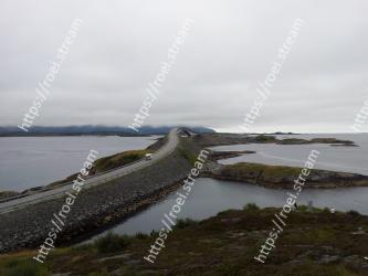 Water, Highland, Loch, Sky, Water resources, Reservoir, Bank, Inlet, Coast, Tree 