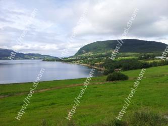 Highland, Body of water, Nature, Lake, Green, Natural landscape, Loch, Sky, Reservoir, Hill 