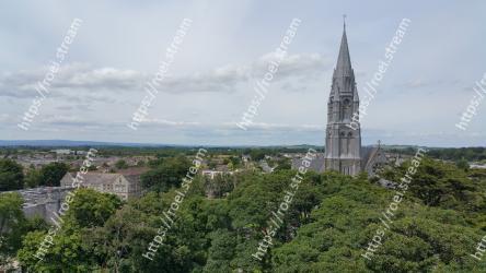 Landmark, Vegetation, Sky, Spire, Tower, Steeple, Architecture, Urban area, City, Tree 