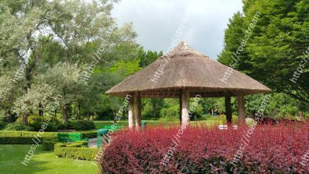 Gazebo, Botanical garden, Garden, Natural landscape, Botany, Pavilion, Spring, Tree, Shrub, Landscaping 