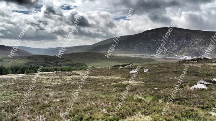 Highland, Mountainous landforms, Mountain, Hill, Nature, Natural landscape, Grassland, Sky, Natural environment, Fell 