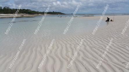 Sand, Beach, Sea, Sky, Natural environment, Coast, Ocean, Shore, Water, Vacation 