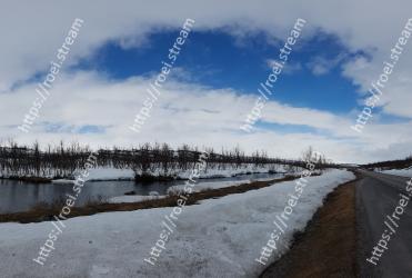 Reflection, Blue, Freezing, Winter, Sky, Water, Geological phenomenon, Snow, Formation, Ice 