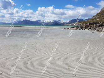 Sky, Mountainous landforms, Sand, Mountain, Highland, Wilderness, Cloud, Lake, Mountain range, Ecoregion 