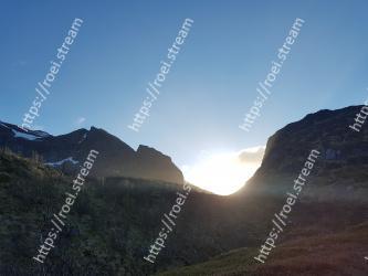 Mountainous landforms, Highland, Mountain, Sky, Mountain range, Light, Hill, Fell, Ridge, Morning 