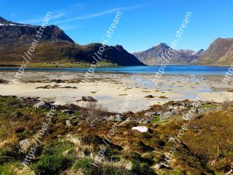 Mountainous landforms, Mountain, Body of water, Natural landscape, Nature, Wilderness, Highland, Sky, Mountain range, Tarn 