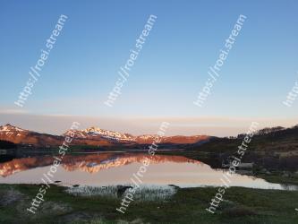 Body of water, Sky, Nature, Reflection, Natural landscape, Water, Water resources, Highland, Lake, Morning 