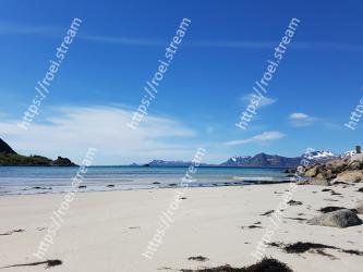 Body of water, Beach, Sky, Sea, Coast, Ocean, Shore, Blue, Water, Coastal and oceanic landforms 