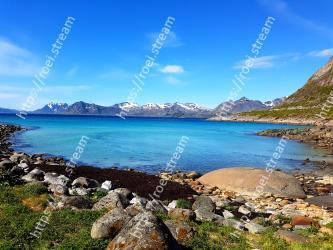 Body of water, Natural landscape, Sky, Coast, Nature, Mountain, Water, Sea, Shore, Mountainous landforms 