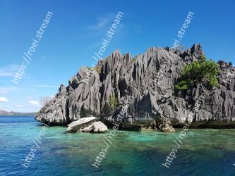 Body of water, Sea, Coast, Coastal and oceanic landforms, Natural landscape, Rock, Promontory, Cliff, Ocean, Sky 