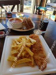 Dish, Fish and chips, Junk food, Food, Fast food, Fried food, Cuisine, French fries, Ingredient, Side dish 