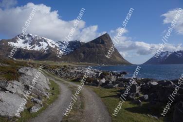 Mountainous landforms, Mountain, Mountain range, Highland, Natural landscape, Wilderness, Ridge, Alps, Sky, Fell 