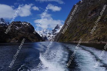 Mountainous landforms, Mountain, Natural landscape, Nature, Sky, Fjord, Highland, Mountain range, Glacial landform, Wilderness 
