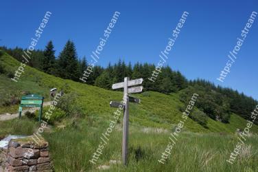 Grassland, Natural landscape, Mountainous landforms, Mountain, Meadow, Grass, Mountain range, Nature reserve, Pasture, Land lot 