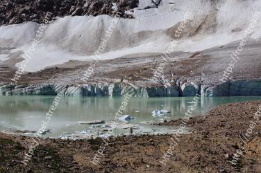 Glacial lake, Mountainous landforms, Water, Mountain, Lake, Water resources, Natural landscape, Wilderness, Tarn, Glacial landform 