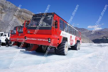 Snow, Vehicle, Transport, Mode of transport, Geological phenomenon, Winter, Piste, Wheel, Mountain, Glacial landform 