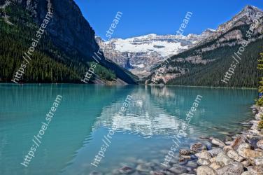 Body of water, Natural landscape, Mountainous landforms, Mountain, Nature, Lake, Tarn, Glacial lake, Water resources, Wilderness Lake Louise, Plain of the Six Glaciers