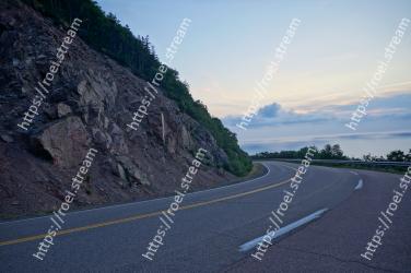 Road, Highway, Asphalt, Thoroughfare, Infrastructure, Freeway, Road surface, Mountain pass, Lane, Geological phenomenon 