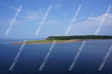 Body of water, Sea, Water resources, Water, Blue, Sky, Coastal and oceanic landforms, Ocean, Coast, Horizon 