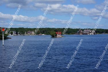 Body of water, Water, Sky, Waterway, Sea, River, Water resources, Lake, Ocean, Boat 
