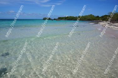 Body of water, Sea, Beach, Shore, Ocean, Tropics, Coast, Water, Coastal and oceanic landforms, Caribbean 