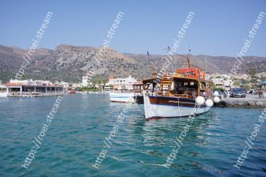Water transportation, Boat, Water, Vehicle, Waterway, Tourism, Town, Sky, Yacht, Sea 