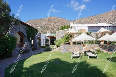 Property, House, Home, Residential area, Building, Yard, Real estate, Estate, Backyard, Lawn 