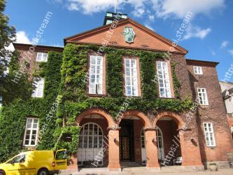 Building, Property, House, Town, Architecture, Real estate, Vehicle, Home, Facade, Neighbourhood 