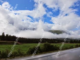 Sky, Cloud, Daytime, Nature, Natural landscape, Road, Cumulus, Atmospheric phenomenon, Meteorological phenomenon, Highland 